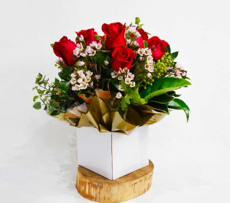 Red Roses for congratulations